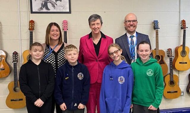 CHILT mp - MP Polly Billington with Head of School Alex McAuley, Deputy Head of School Hannah Cheshire, and some of the junior leadership team members