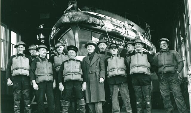 Margate crew wearing Brodie helmets during WW2 (RNLI)