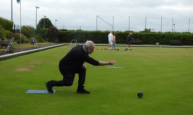 MBC- Bowls in action