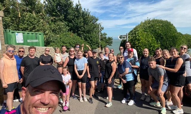 VIKINGcouch2 5k - they're off - the starting line upA