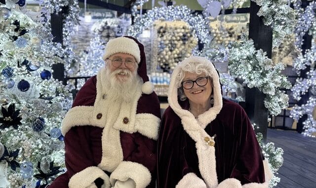 Santa & Mrs Claus